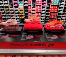 ランニングシューズ👟